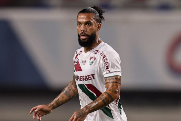 Chocante! Volante do Fluminense sofre grave lesão e está fora do restante da temporada!