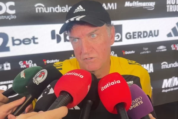 Cuca em Alerta: Expectativa de Retorno de Hulk Agita o Atlético!