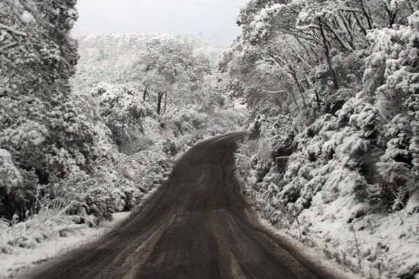 Esfriou de vez: Prepare-se para neve e chuva congelada em SC nesta quarta!
